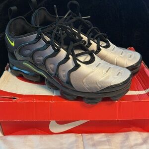 Nike air vapor max plus ￼